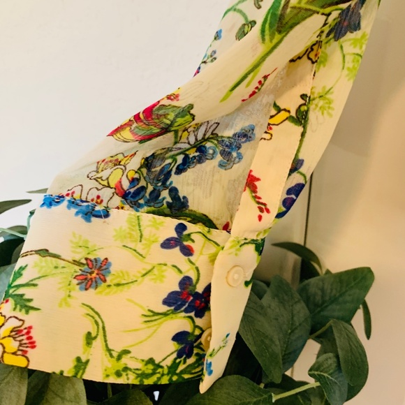 H&M Chiffon Long Sleeves Top Ruffled Floral Design in size 10 - Picture 2 of 4